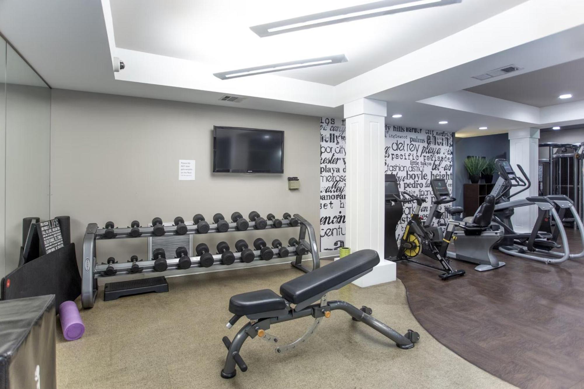 Beverly Hills Chic 2 Bed 2Bath With Patio And Parking 309 Los Angeles Eksteriør bilde